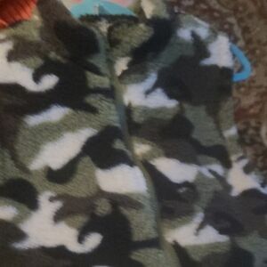 Camouflage Sherpa Vest